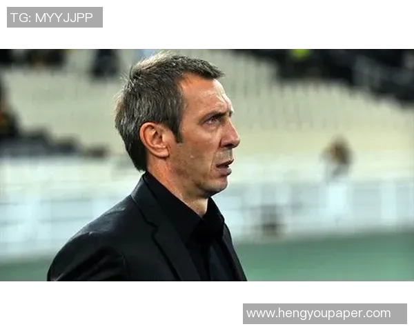 足球明星奥普斯托的传奇之路与辉煌成就揭秘